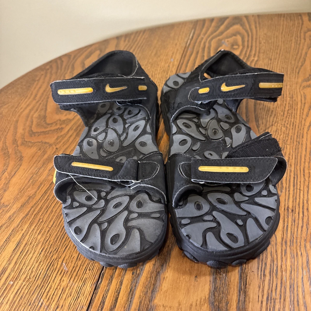 Vintage nike acg sandals hotsell