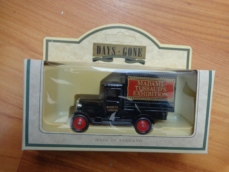 LLEDO Days Gone Classic 1928 Chevrolet Kastenwagen "Madame Tussauds" 51000 - Bild 1 von 1