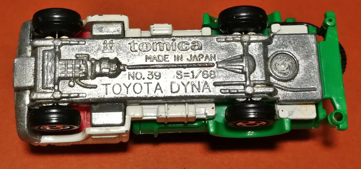 No.39 TOYOTA DYNA tomica バキュームカー スーパーギフト