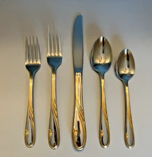 GOLDEN SWIRL by Gorham 18/8 Stainless Gold Plating Glossy 5 Piece Place Setting