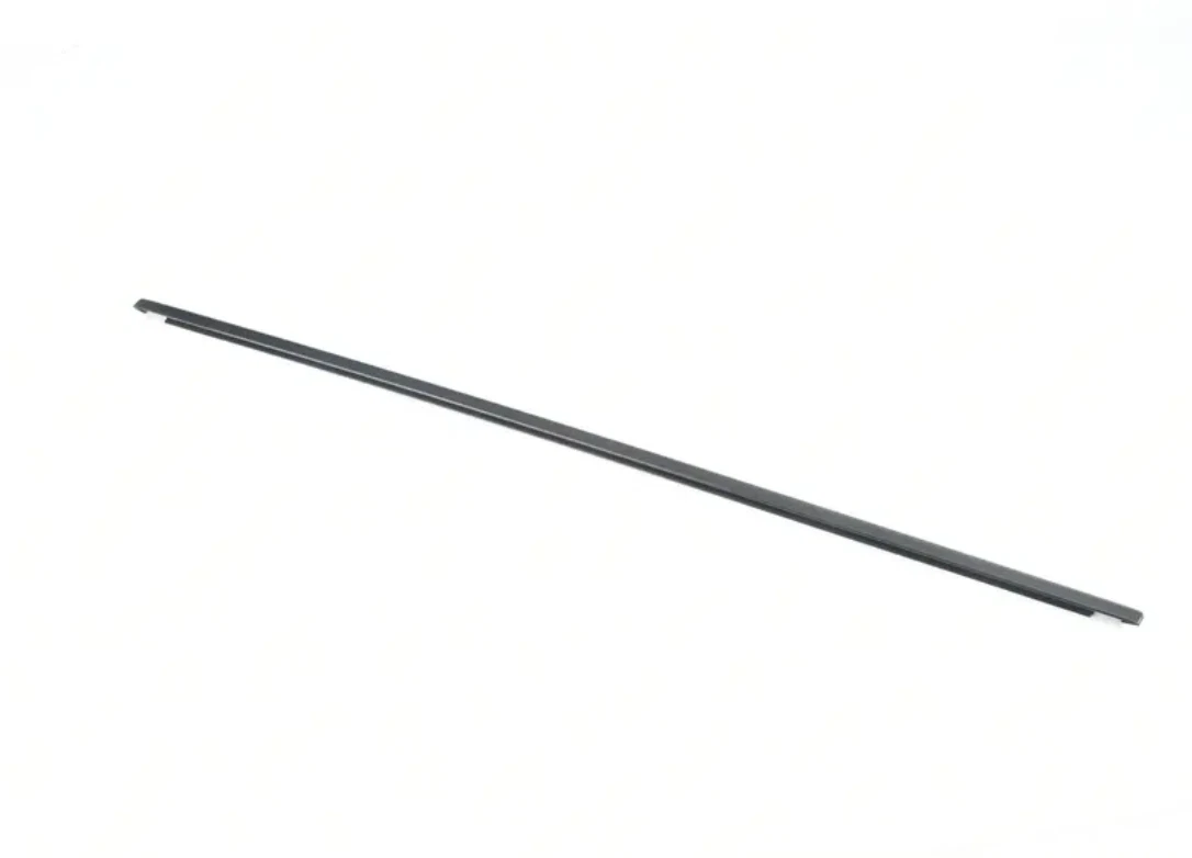 NEW BMW 3 E46 REAR RIGHT DOOR WINDOW FINISHER 51367891408 7891408