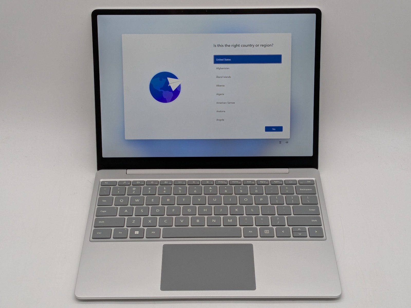 NEW OPEN BOX Microsoft Surface laptop go 3 16gb 256gb SSD Intel i5-12th Gen