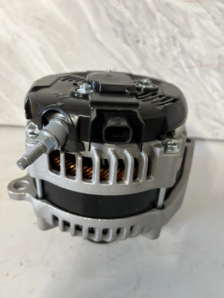 Alternador Chevrolet Suburban 1500 2015-2020 150 amperios Opt KG4 Foto 2 de 4