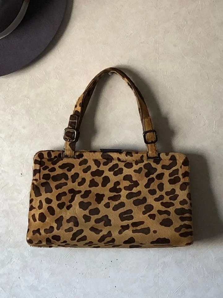 Bolso de hombro Prada Harako con estampado de leopardo marrón de JAPÓN Foto 2 de 4