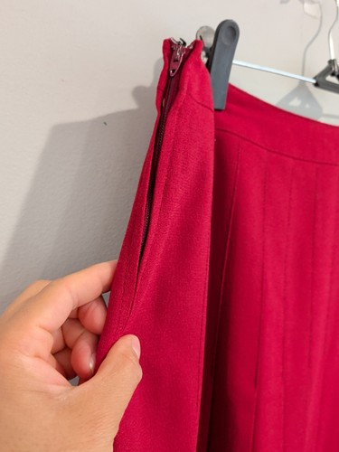 Vintage Lucia Pure Wool Midi Burgundy Pleated Skirt Lined 42 M - Picture 5 of 9