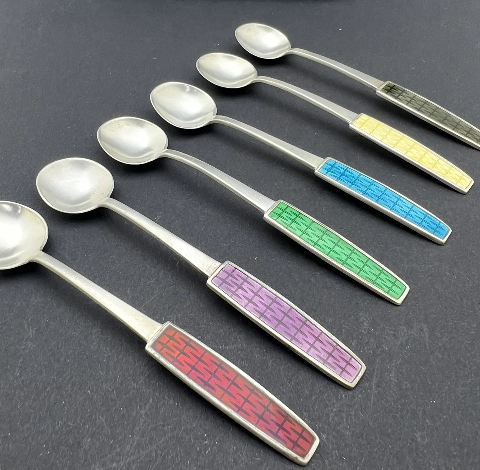 Juego de 6 cucharas esmaltadas en plata Suecia años 50 Foto 3 de 4