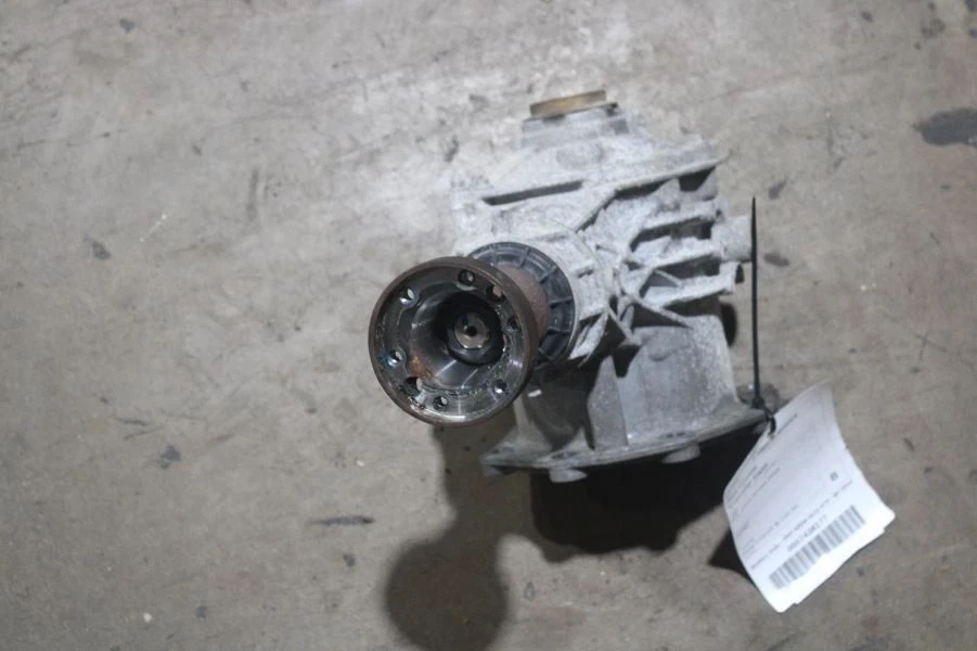 2018 Ford Fusion 4WD Transfer Case CV6Z7251Q 108K Miles Used OEM - Imagem 2 de 4