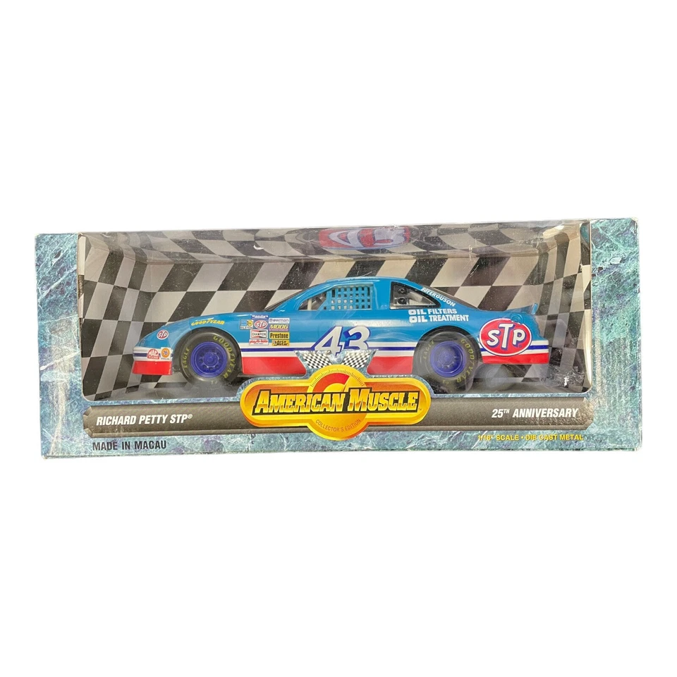 Bobby Hamilton #43 STP 25 aniversario Ertl American Muscle 1/18 1992 pequeño Foto 2 de 3