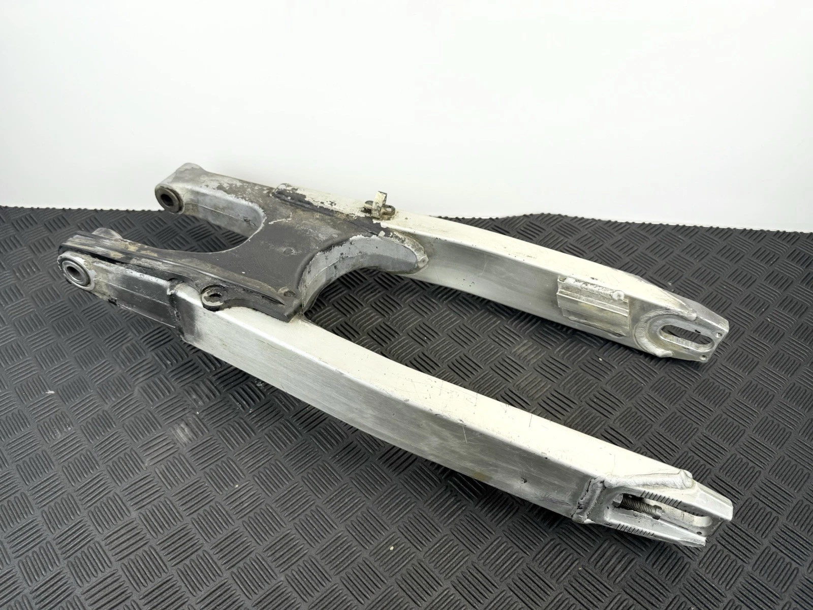 ✅ 96-99 SUZUKI RM125 RM250 K1 OEM SWINGARM SWING ARM SUSPENSION 1999 #2