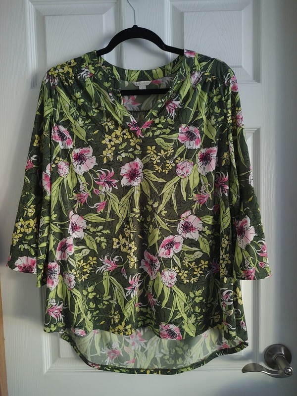 Cato 3/4 Bell Sleeve Henley Neckline Green Floral Top Size Large