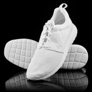 nike roshe run 46