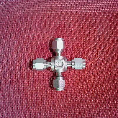 Hoke Gyrolok  1/8'' Tube OD Union CROSS Compression Fitting 316 Stainless Steel