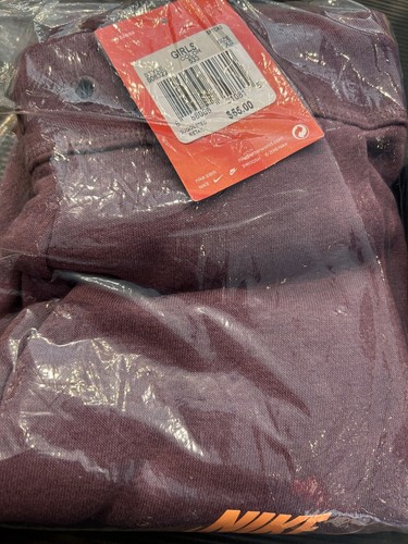 Nike youth Sportswear Club Fleece Joggers NWT -#19A - Picture 2 of 3