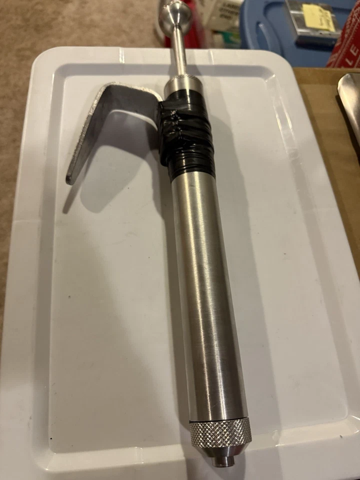 Inyector de mano Basstackle construcción CNC de aluminio de 6 oz Foto 3 de 3