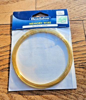 Beadalon Gold Plated Necklace Memory Wire   18 Hoops   0.5 oz   New Sealed