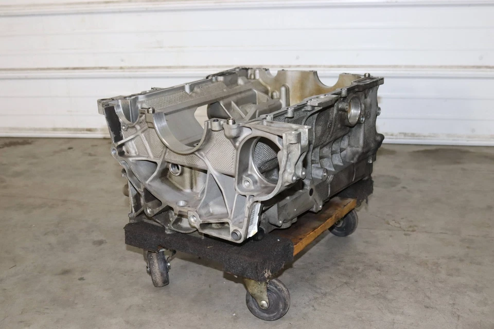 Porsche Boxster 2007-2008 2,7 L - bloque corto del motor derecho / cárter Foto 3 de 4