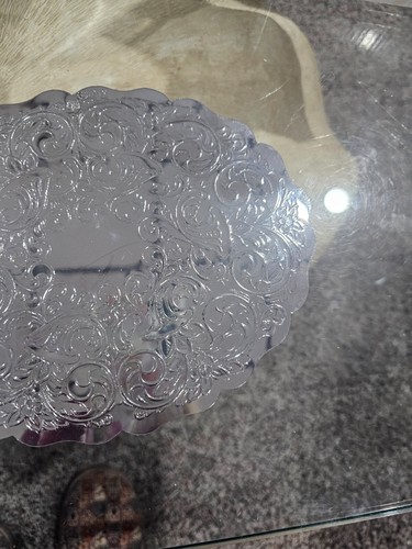 Crown WPC Silver Oval Serving Trivet Footed 6"x8" - Picture 2 of 6