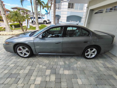 2005 Pontiac Bonneville GXP - 1 OWNER - CLEAN CARFAX - 74K LOW MILES - RARE FIND - Foto 16 di 24
