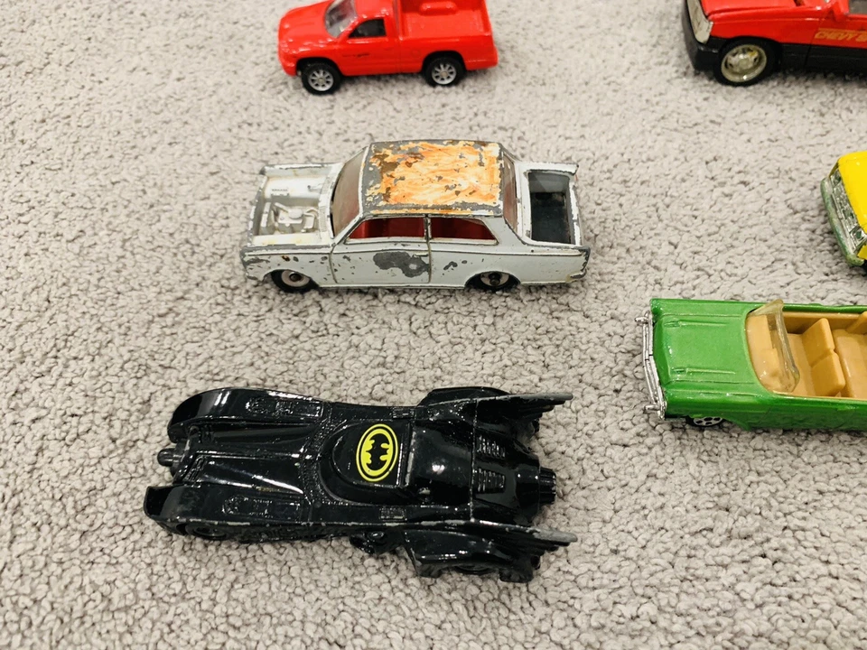 Vintage Lot of Diecast Cars & Trucks ERTL Batmobile, Corgi, Maisto Dinky - Image 2 of 4