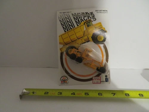 1980 Zee Toys Mini MACKS American Double Boom Peterbilt Wrecker Tow Truck P366