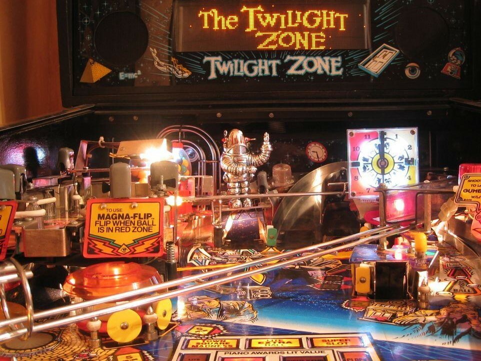 Pinball Mods Robby TWILIGHT ZONE PINBALL - PAT LAWLOR ROBBY the ROBOT [pinball flipper MOD ...