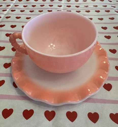 VTG 1950s Hazel Atlas Pink Crinoline Milk Glass 4 Cups & 4 Saucer Set