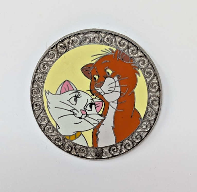 Disney 2010 Hidden Mickey Aristocats Pin #1 - Duchess & Thomas O'Malley Cats Pin
