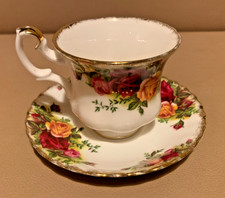 Royal Albert - Old Country Roses (Bone China) Kaffeetasse Mokkatasse + UT