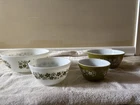Vintage Pyrex Spring Blossom/Crazy Daisy Nesting Mixing Bowl Set of 4