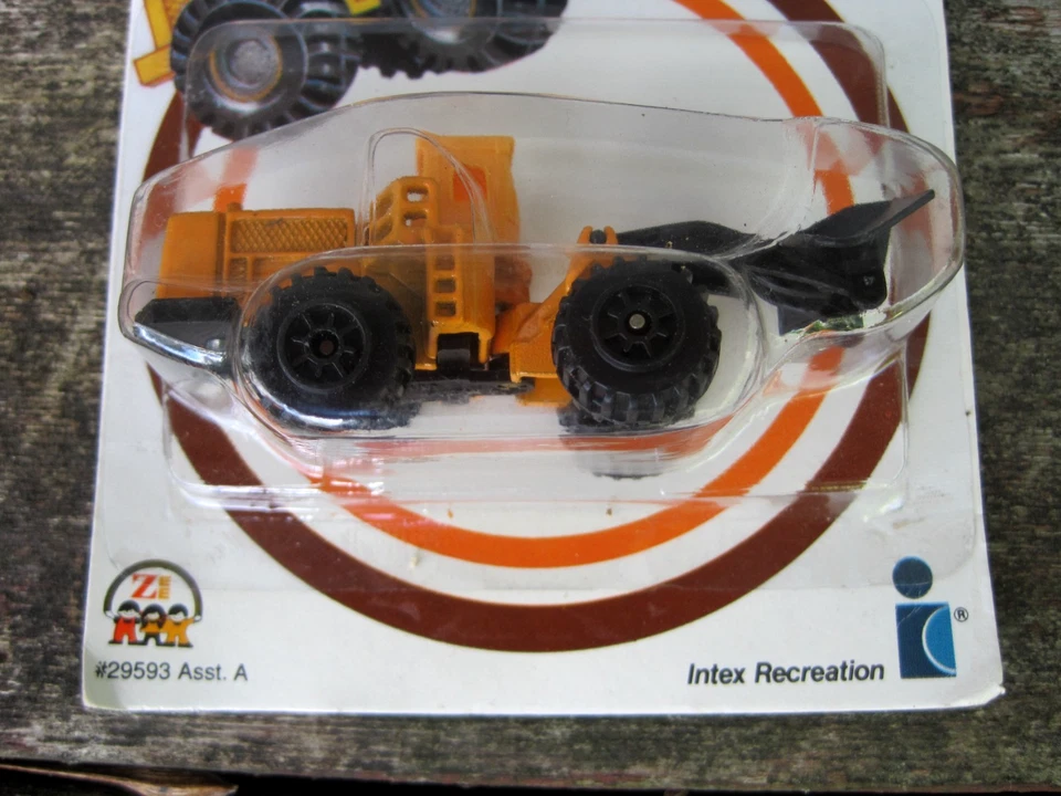 NOS 1981 Intex Recreation Mini Macks Die Cast Metal Scale Models Snowplow - Image 3 of 4