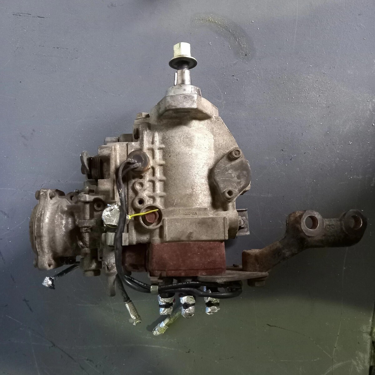 TOYOTA LAND CRUISER DIESEL INJECTION PUMP 22100-1C060 1HZ 4.2
