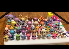 Huge Lot of Littlest Pet Shop Figures and Accessories Hasbro LPS Hasbro