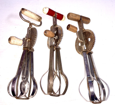 Vintage Wood Handle Hand Held Manual Mixer Egg Beater Whisk Red White Lot of 3