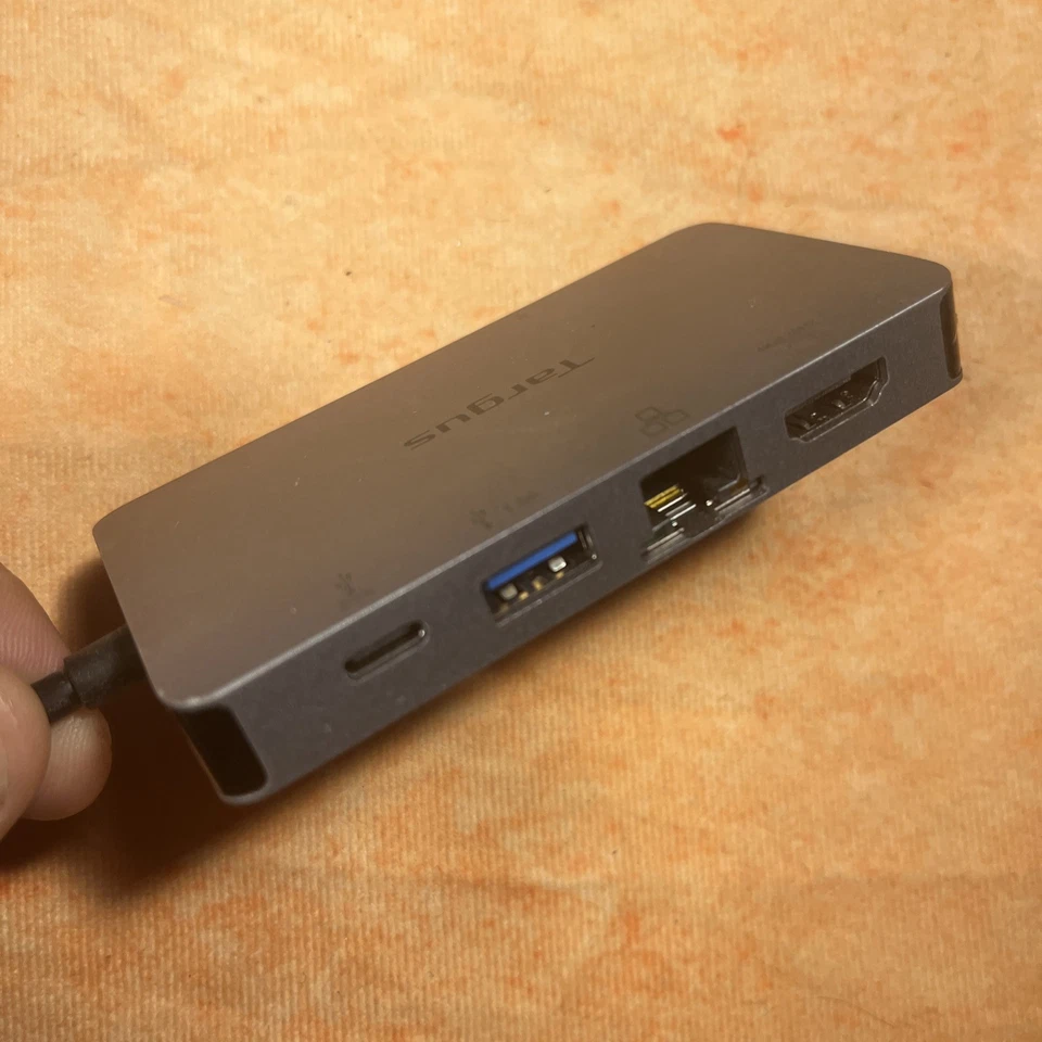 Estación de Acoplamiento Targus USB-C Dual HDMI 4K - Plateada (DOCK419) Foto 3 de 4