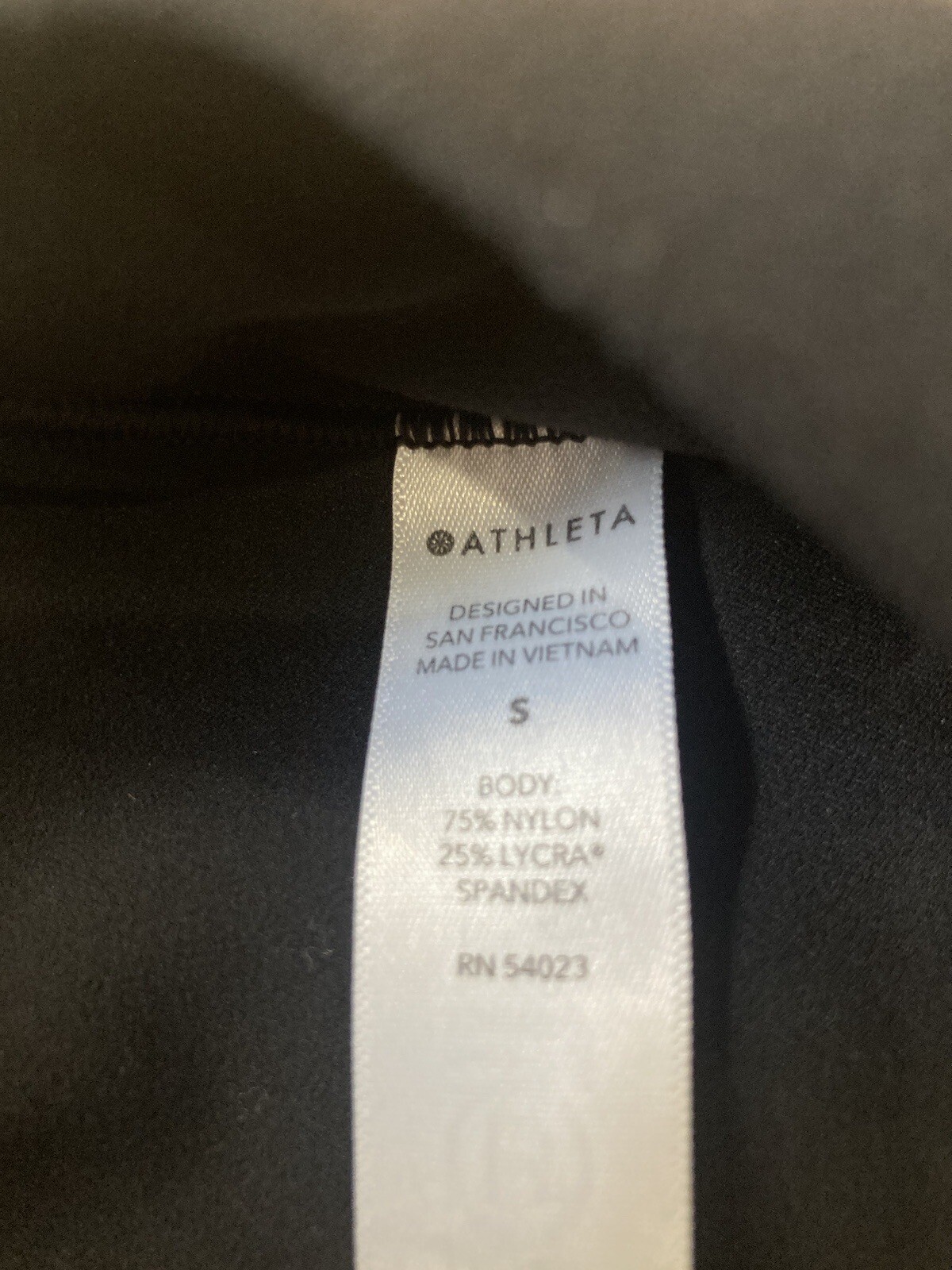 Athleta Salutation Stash Pocket Capris Women's Ac… - image 4