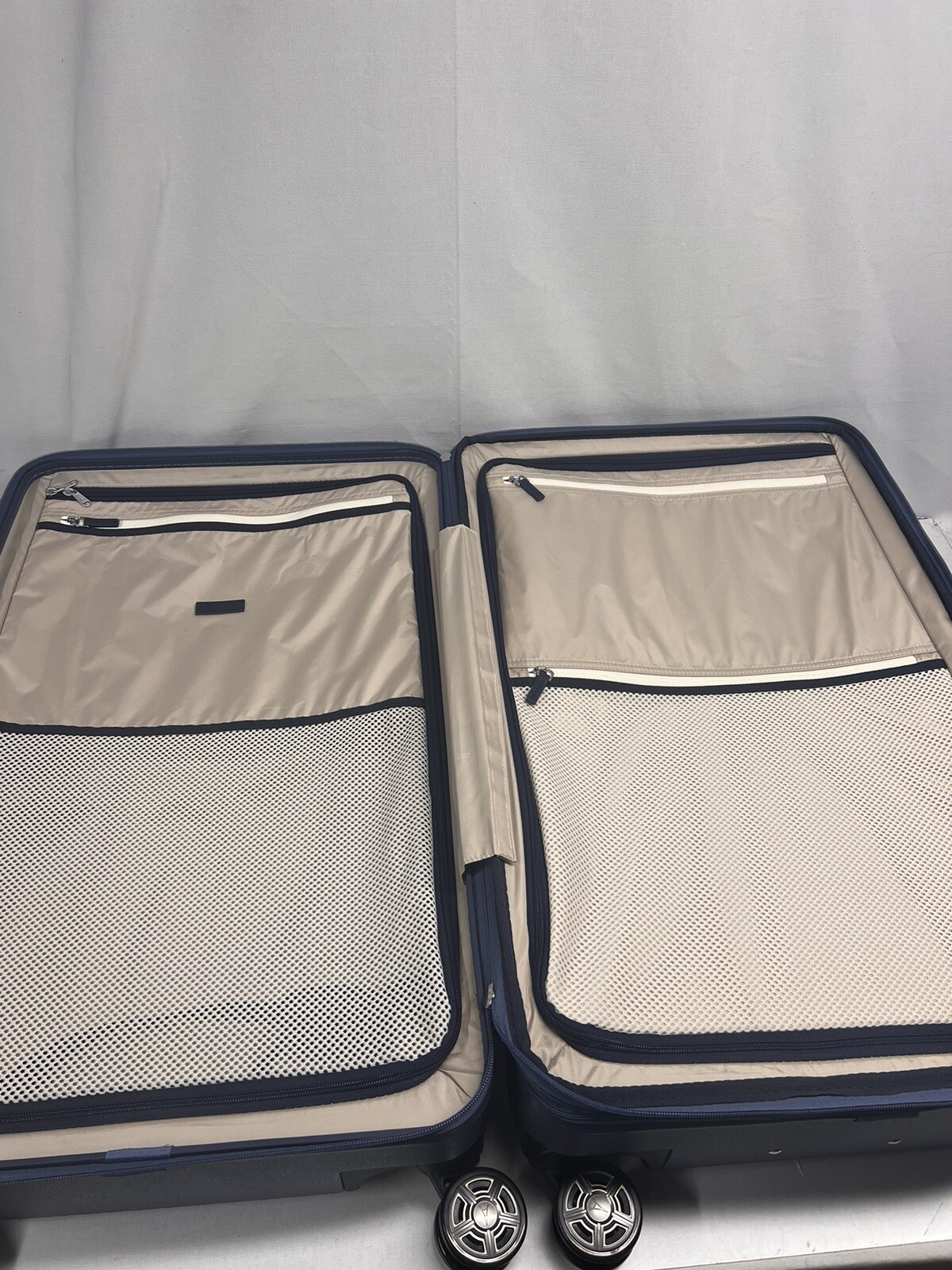 Travelpro Platinum Elite Hardside Expandable Spinner 28" - Navy Blue