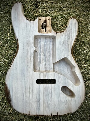 Lightning72 Pistol’s Crown Guitars Black Relic Pistols Crown Barncaster Strat GUITAR BODYONLY