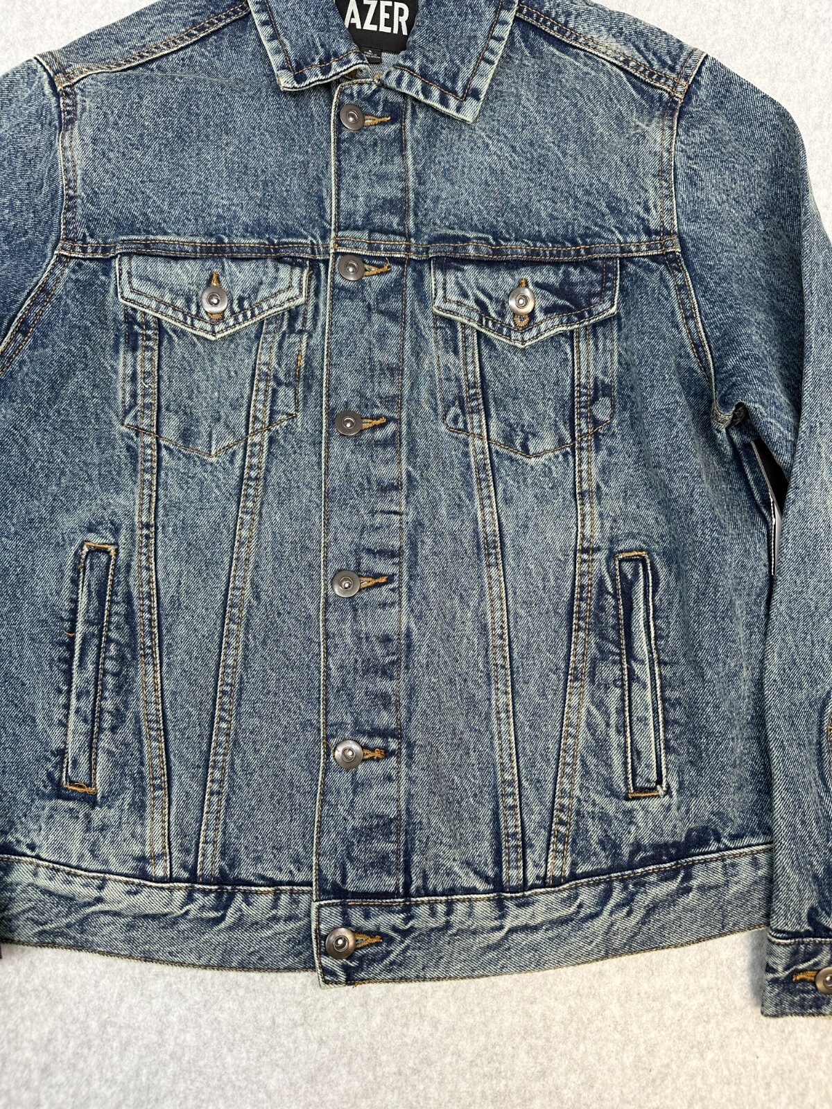 LAZER Trucker Denim Jacket Mens Size Small Medium Wash Classic Style NWT