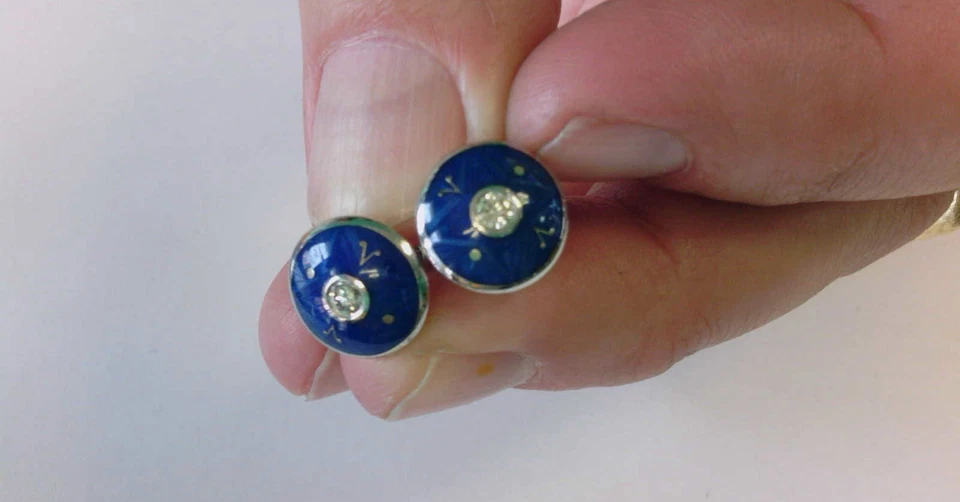 Pendientes Fabergé Diamantes 0,12 quilates y Esmalte Azul Oro Blanco 18 quilates con CERT. Foto 2 de 4