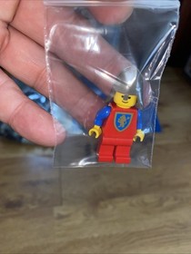 Lego 6077 Castle Forestmen's River Fortress Complete w Mini-figures & manual