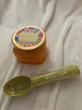 Tree Hut Shea Sugar Scrub Jelly Bear 18oz RARE Limited Edition & Ice Cream Scoop