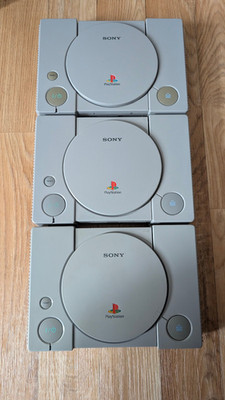 3 MAL - Sony PlayStation 1 Spielekonsole - Grau 1x SCPH-7502 2x SCPH-9002