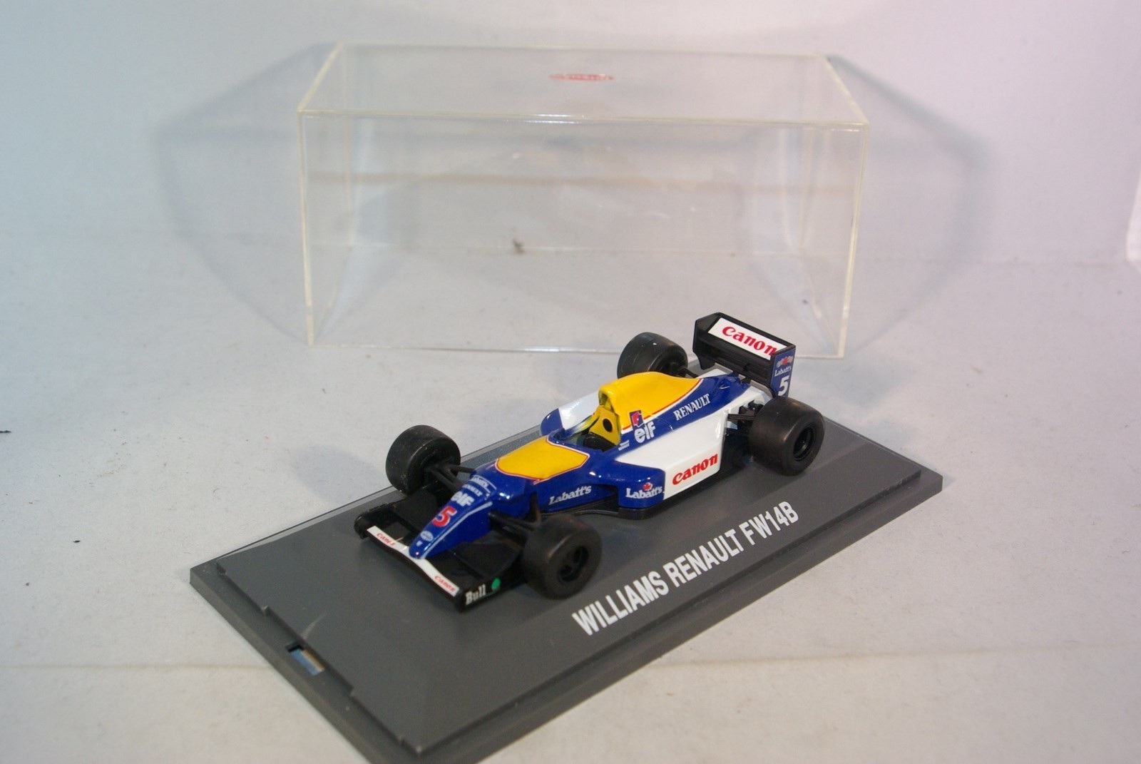 Foto 1 di 6