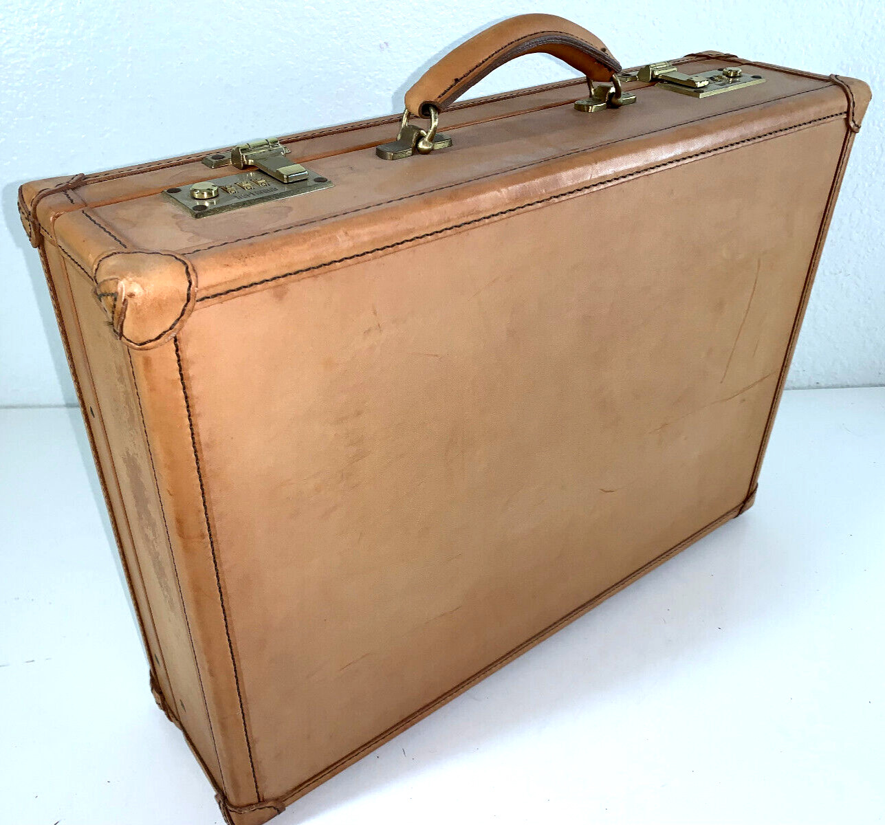 Hartmann Presidential Leather Briefcase Gem