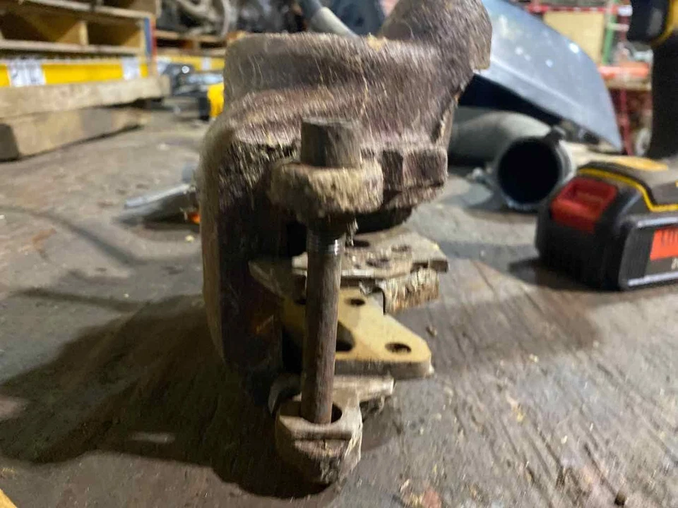 1973 1974 1975 1976 CHEVY CHEVELLE Caliper - Изображение 2 из 4