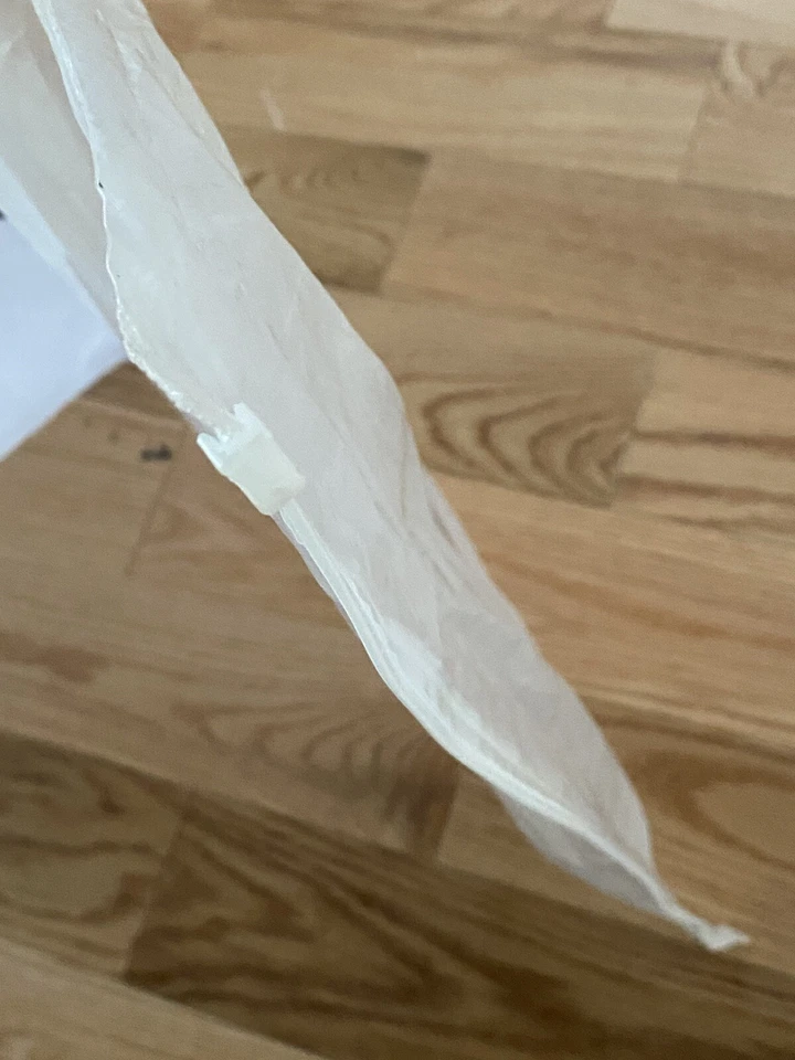 Bolsa de roupas Christian Dior de plástico transparente grande com zíper e selo - Imagem 4 de 4