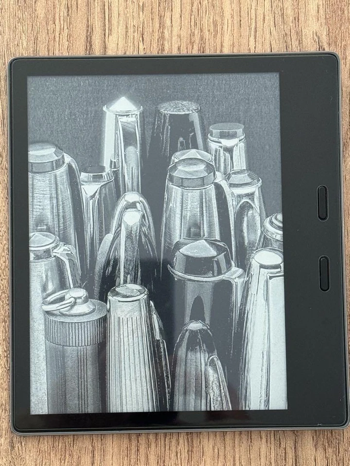 [Excellent] Amazon Kindle Oasis 9th Gen 32GB Wi-Fi 7 Touch Screen eReader No Ads - Image 2 of 4