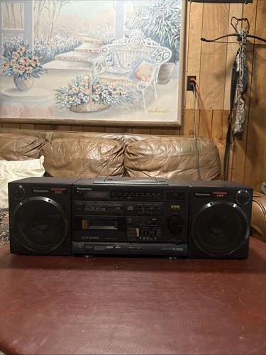 Panasonic Boombox Portable Stereo System CD Player AM/FM Radio RX-DS650
