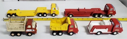 D-12 VINTAGE 1960/70'S COLLECTION OF ASSORTED TONKA TOY VEHICLES-FIRE TRUCK, +!