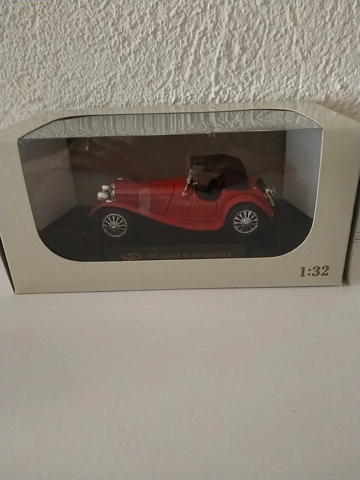 modellino Auto Scala 1/32 1939 Jaguar SS-100 Roadster - Immagine 2 di 3